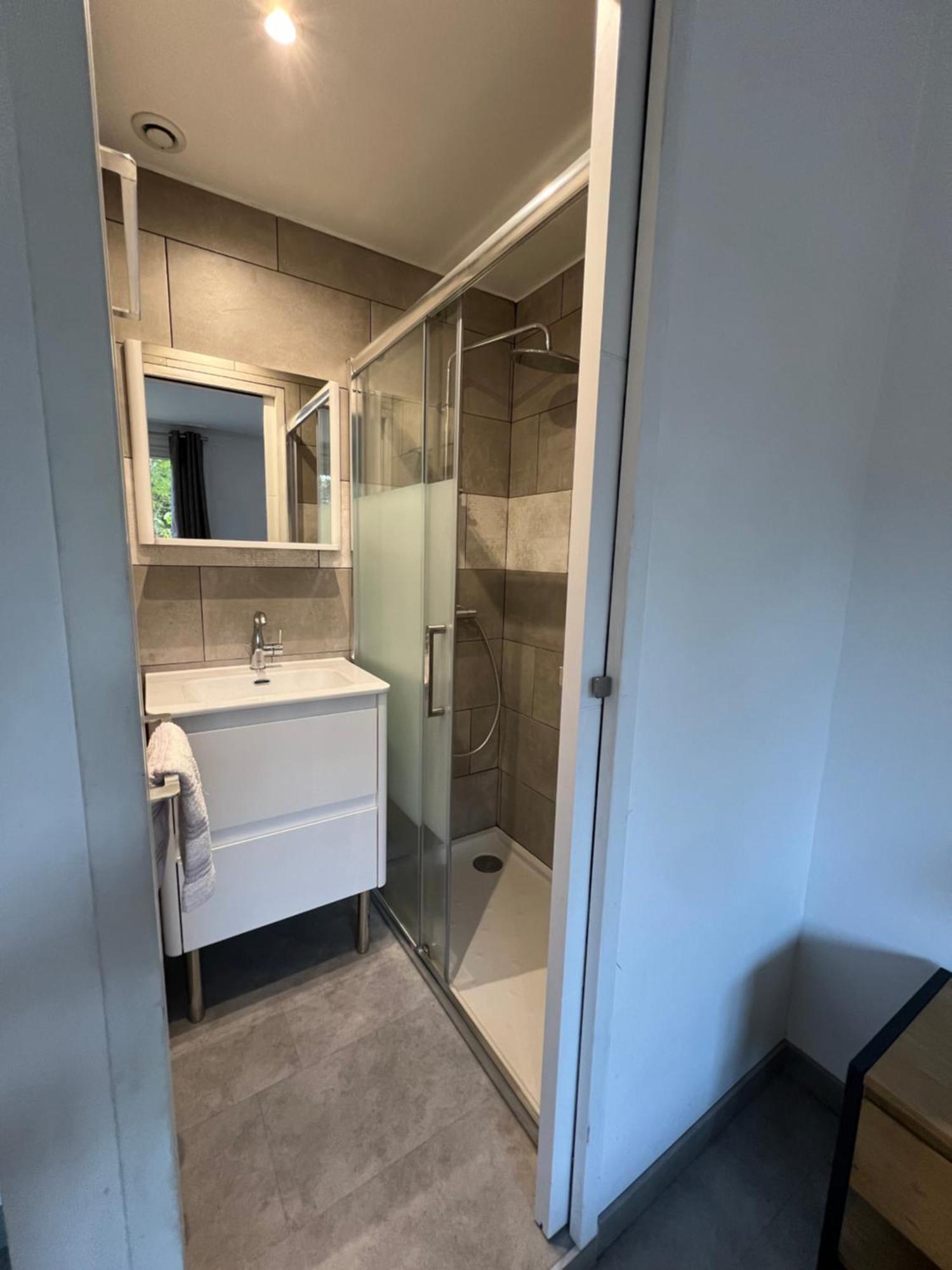 Chambre Avec Salle D'Eau Privee Dans Appartement Partage 200 M Du Tram มงต์เปอลิเยร์ ห้อง รูปภาพ